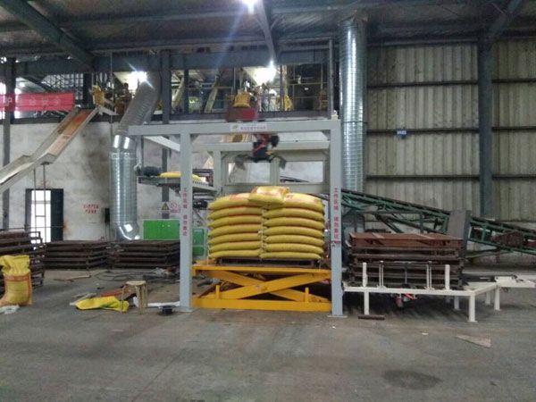 碼垛機(jī),飼料碼垛機(jī)械手,工業(yè)機(jī)器人,全自動(dòng)高位碼垛機(jī)